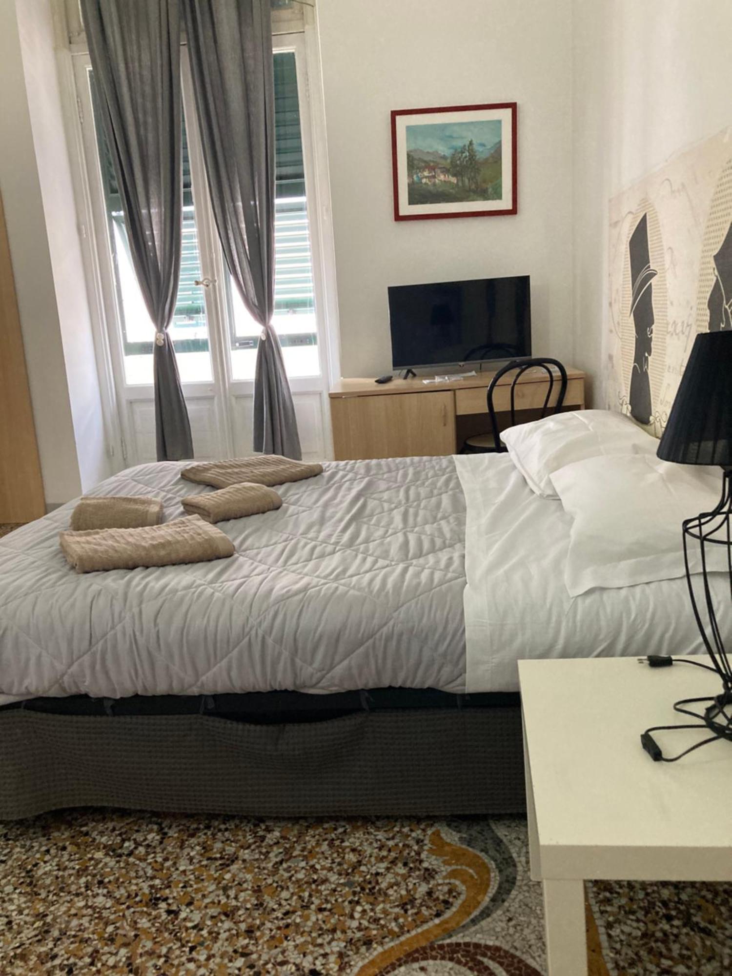 Guest House Roma Genua Zewnętrze zdjęcie
