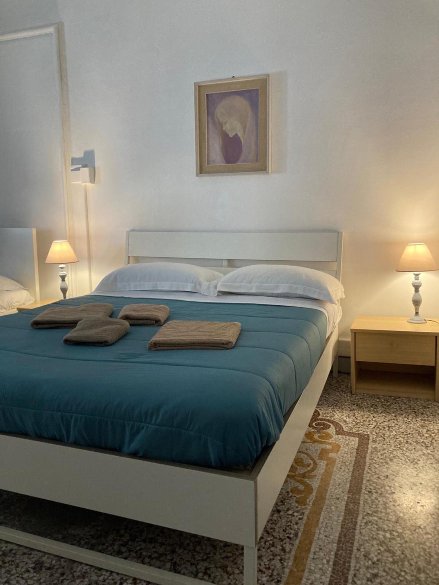 Guest House Roma Genua Zewnętrze zdjęcie